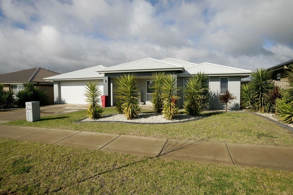 104 Mima Street, GLENFIELD PARK NSW 2650, Glenfield Park - Image 1