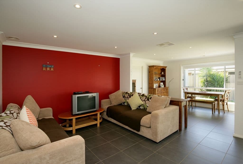 104 Mima Street, GLENFIELD PARK NSW 2650, Glenfield Park - Thumbnail 3