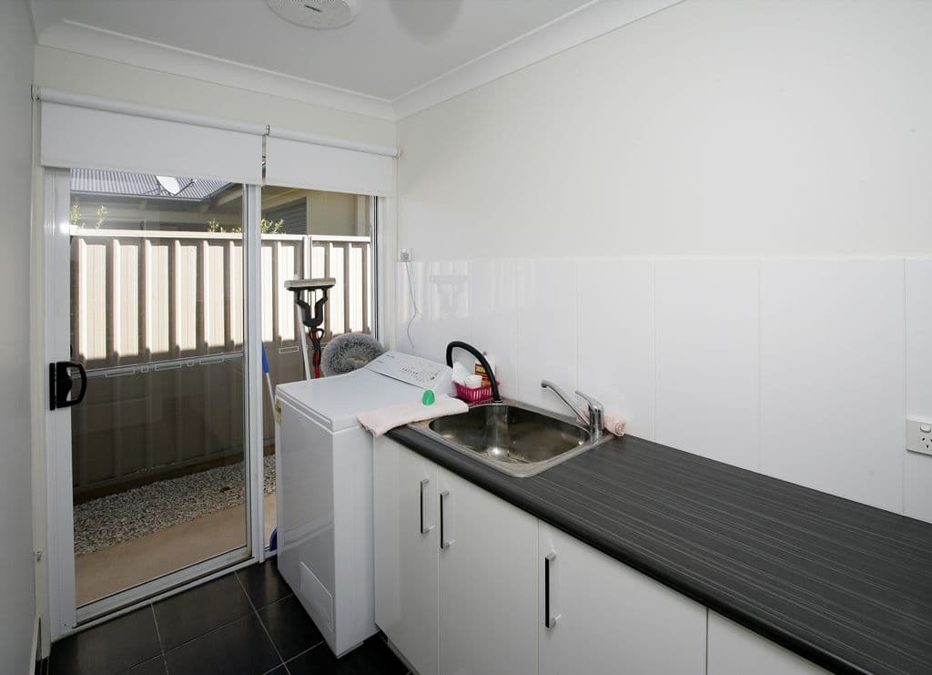 104 Mima Street, GLENFIELD PARK NSW 2650, Glenfield Park - Thumbnail 7