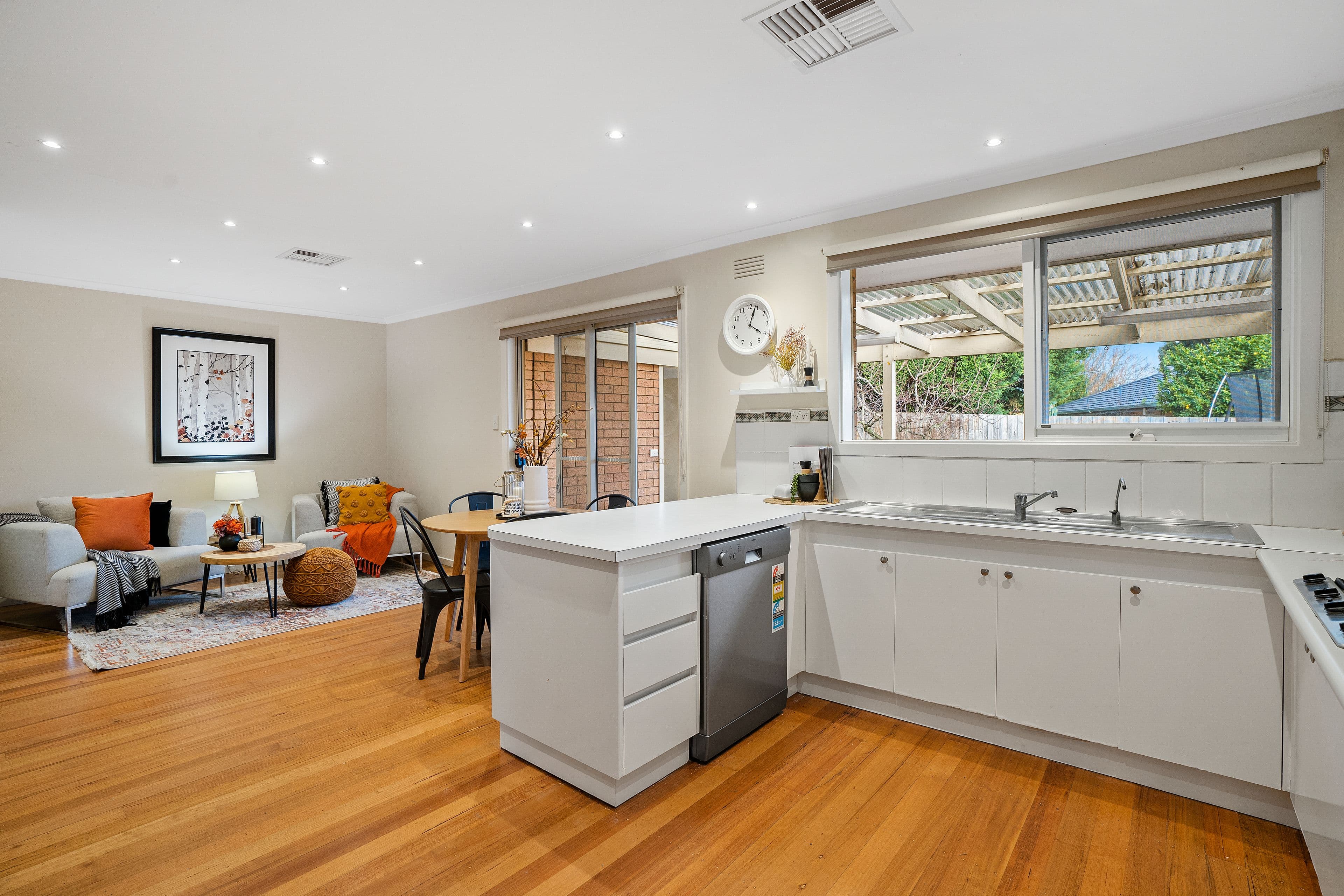 5 Riding Way, Ferntree Gully VIC 3156, Ferntree Gully - Thumbnail 3