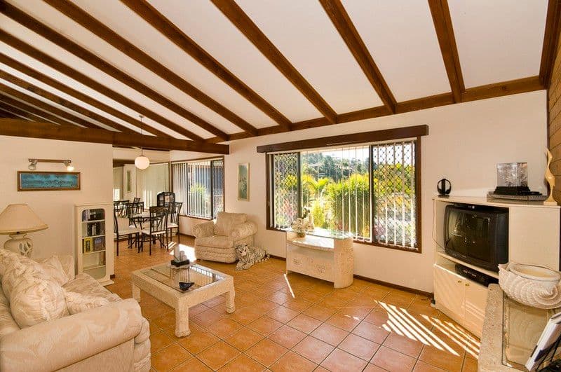 18 Murtha Drive, ELANORA QLD 4221, Elanora - Thumbnail 3