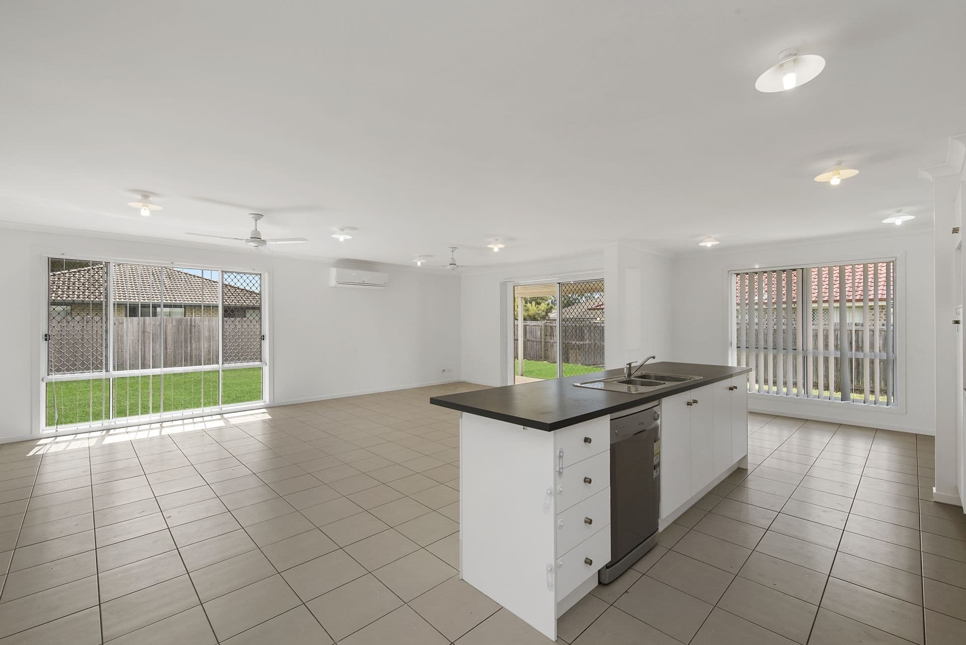 6 Tara Grove, Bellmere QLD 4510, Bellmere - Thumbnail 2