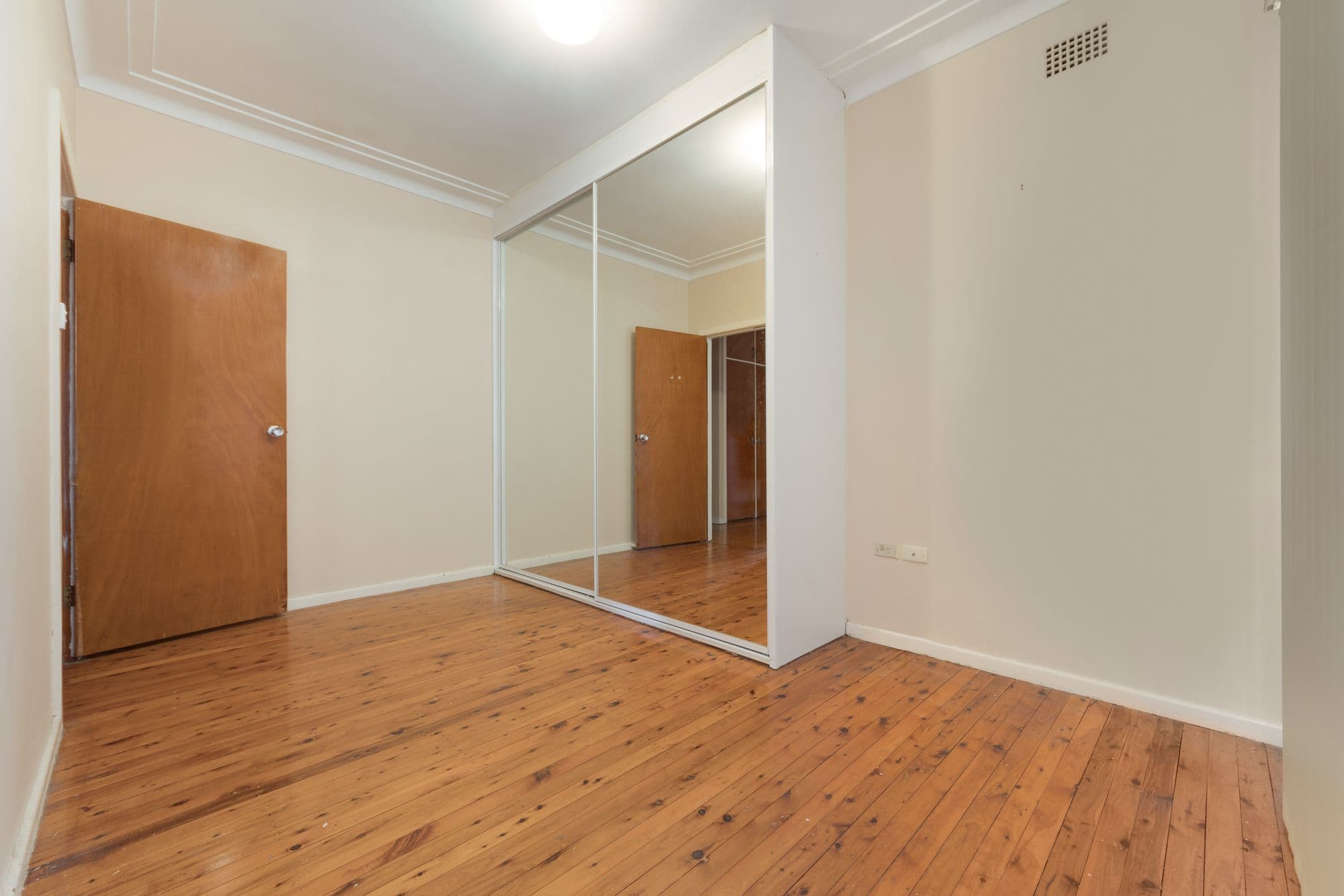 Campbelltown NSW 2560, Campbelltown - Thumbnail 8
