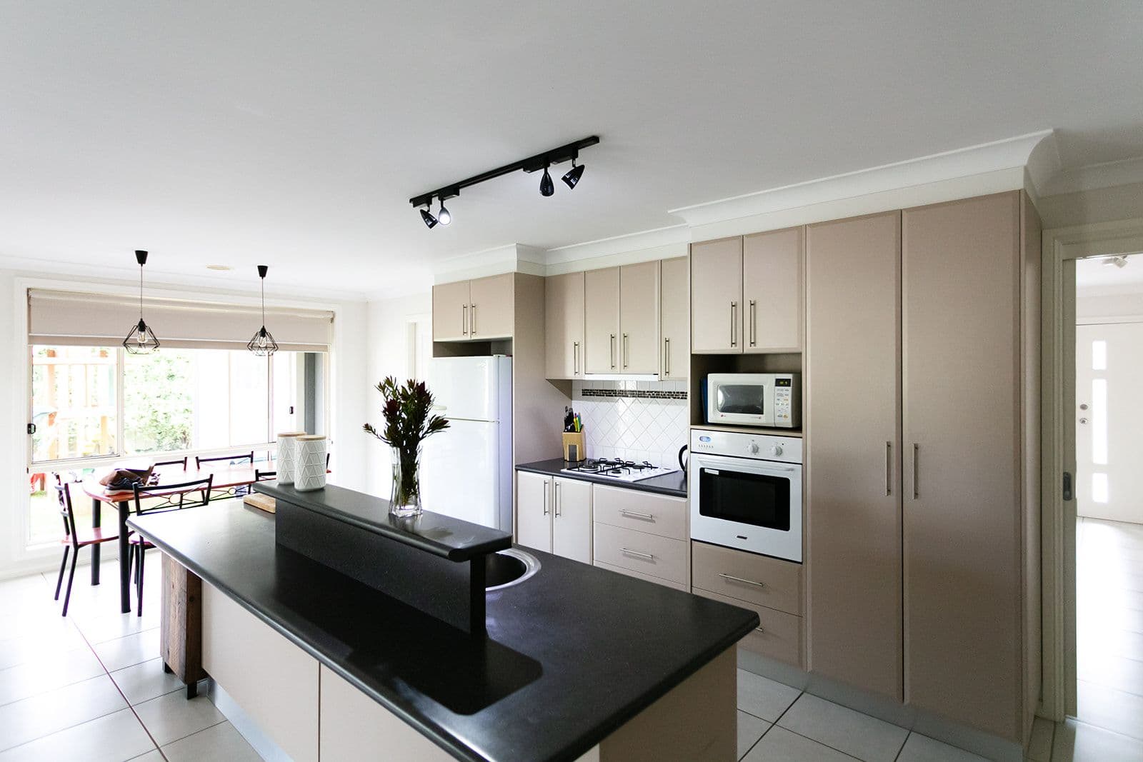 29 Brooklands Drive, Orange - Thumbnail 3
