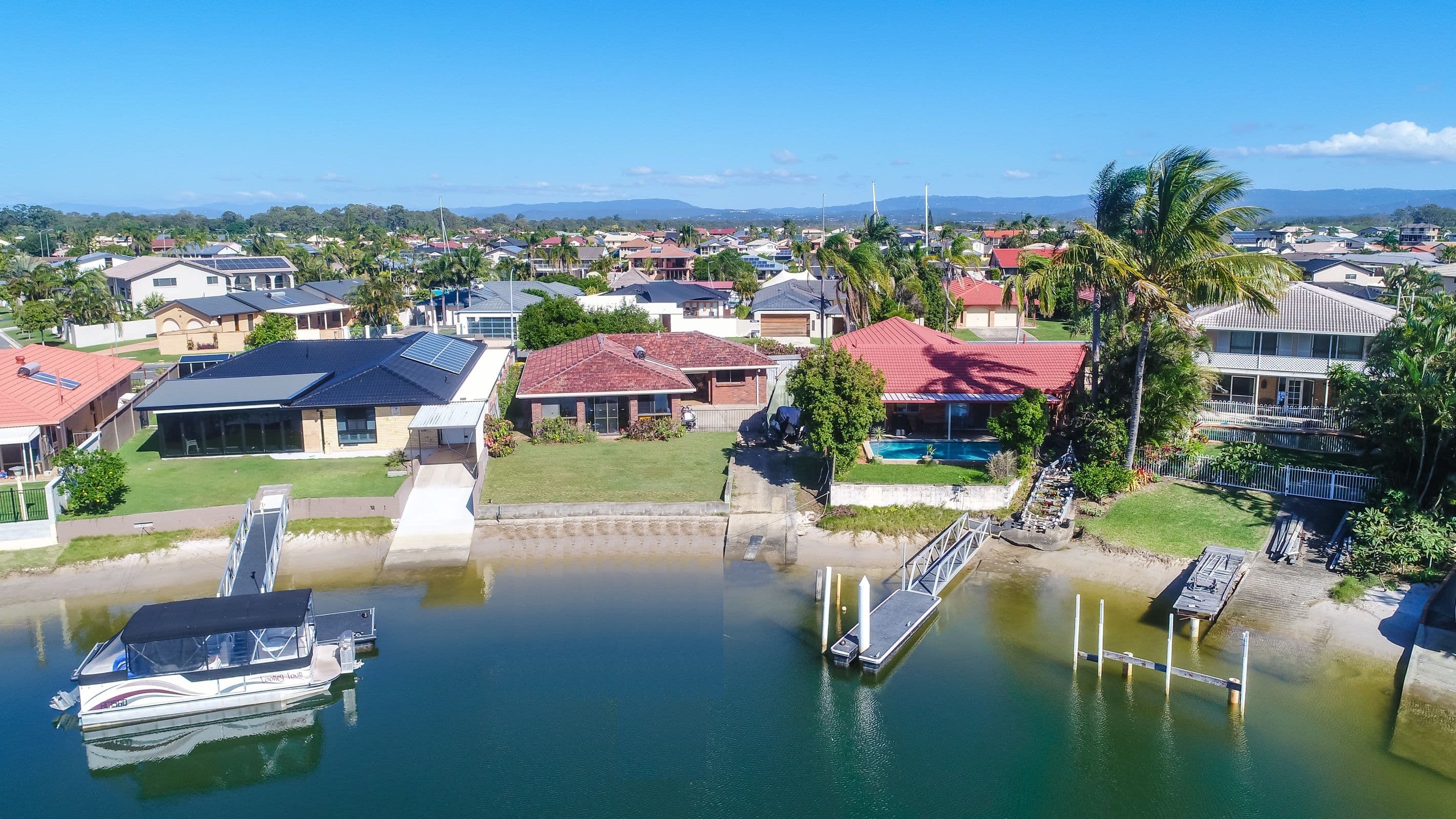 13 O'Grady Drive, Paradise Point QLD 4216, Paradise Point - Thumbnail 2
