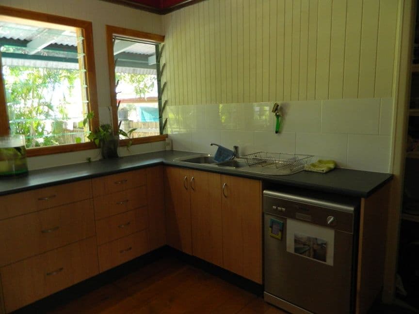 6 Janz Street, SLADE POINT QLD 4740, Slade Point - Thumbnail 6