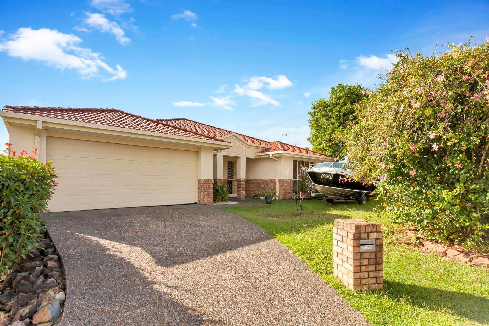 33 Murchison Street, Pacific Pines QLD 4211, Pacific Pines - Image 1