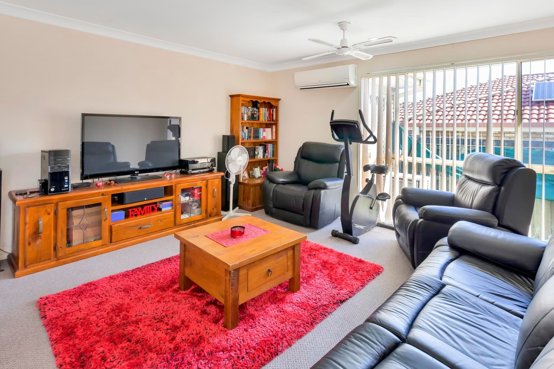 33 Murchison Street, Pacific Pines QLD 4211, Pacific Pines - Thumbnail 2