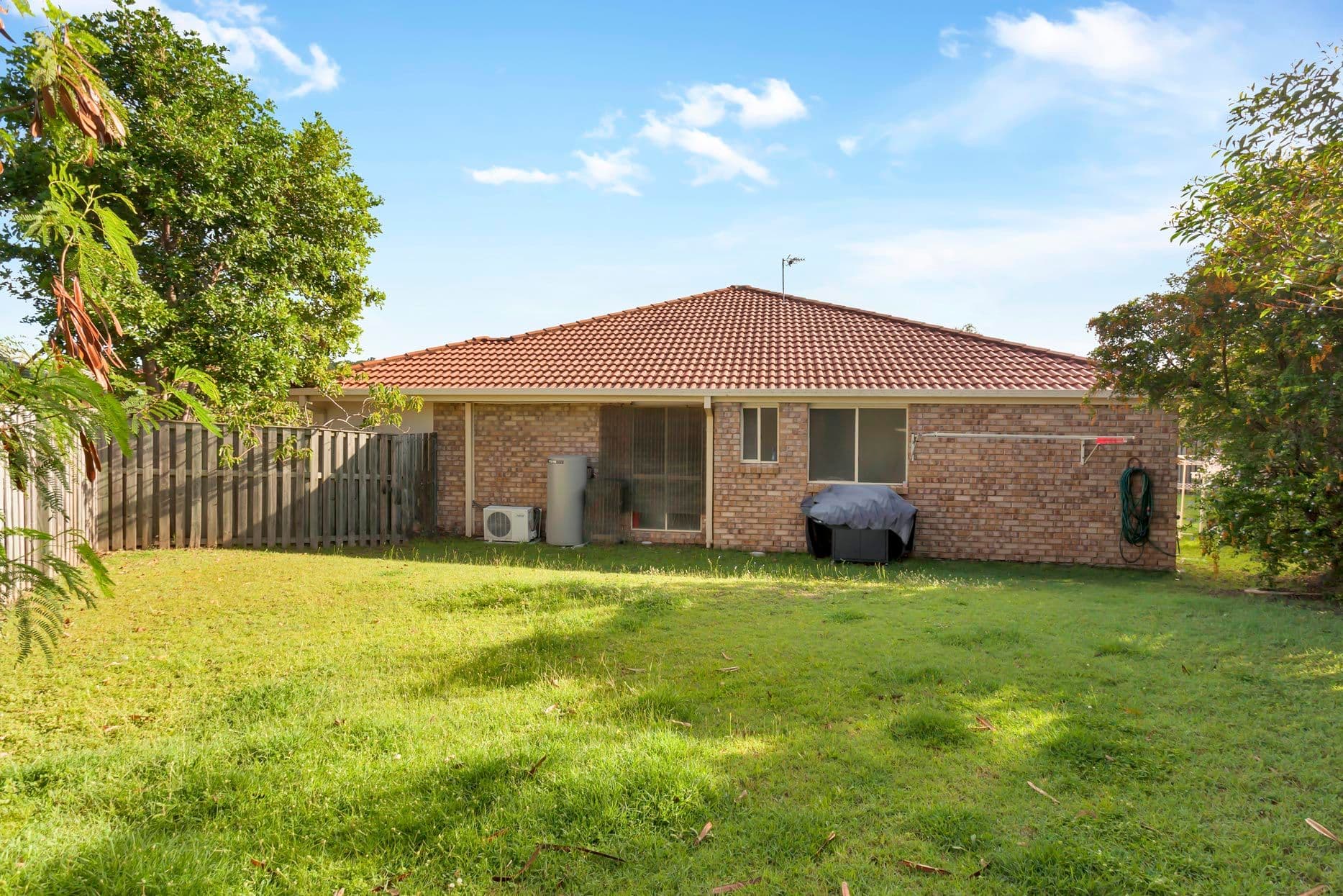 33 Murchison Street, Pacific Pines QLD 4211, Pacific Pines - Thumbnail 3