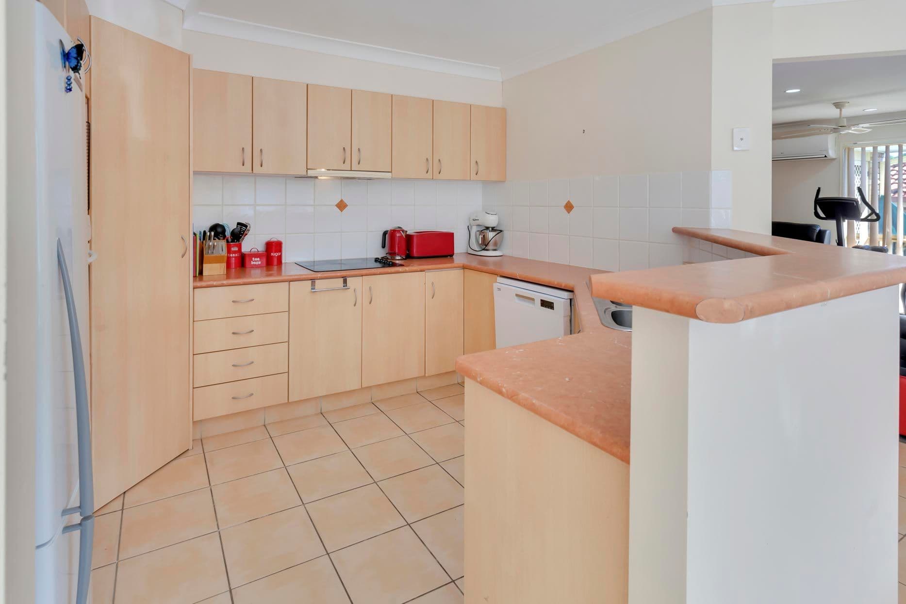 33 Murchison Street, Pacific Pines QLD 4211, Pacific Pines - Thumbnail 4
