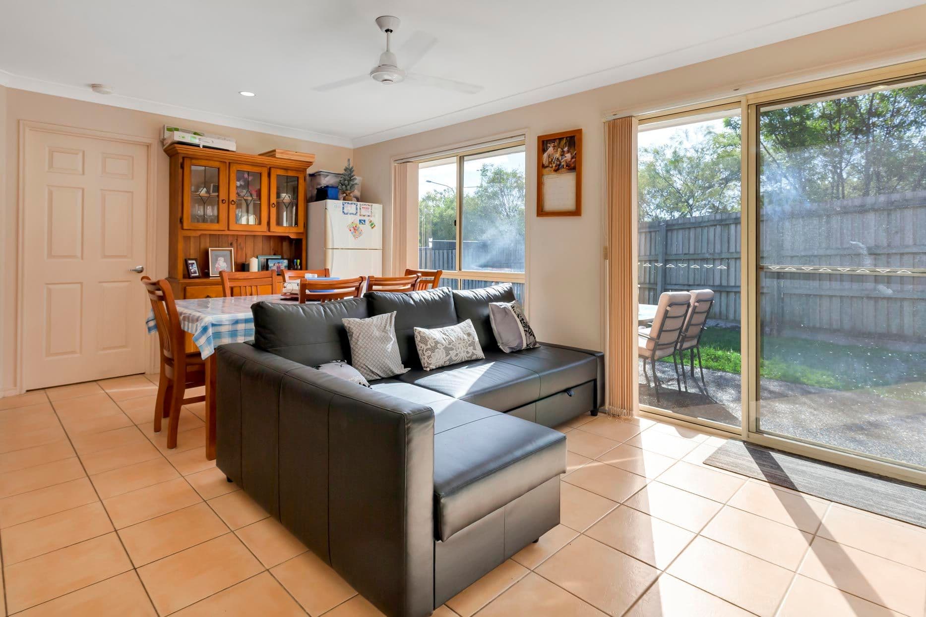 33 Murchison Street, Pacific Pines QLD 4211, Pacific Pines - Thumbnail 7