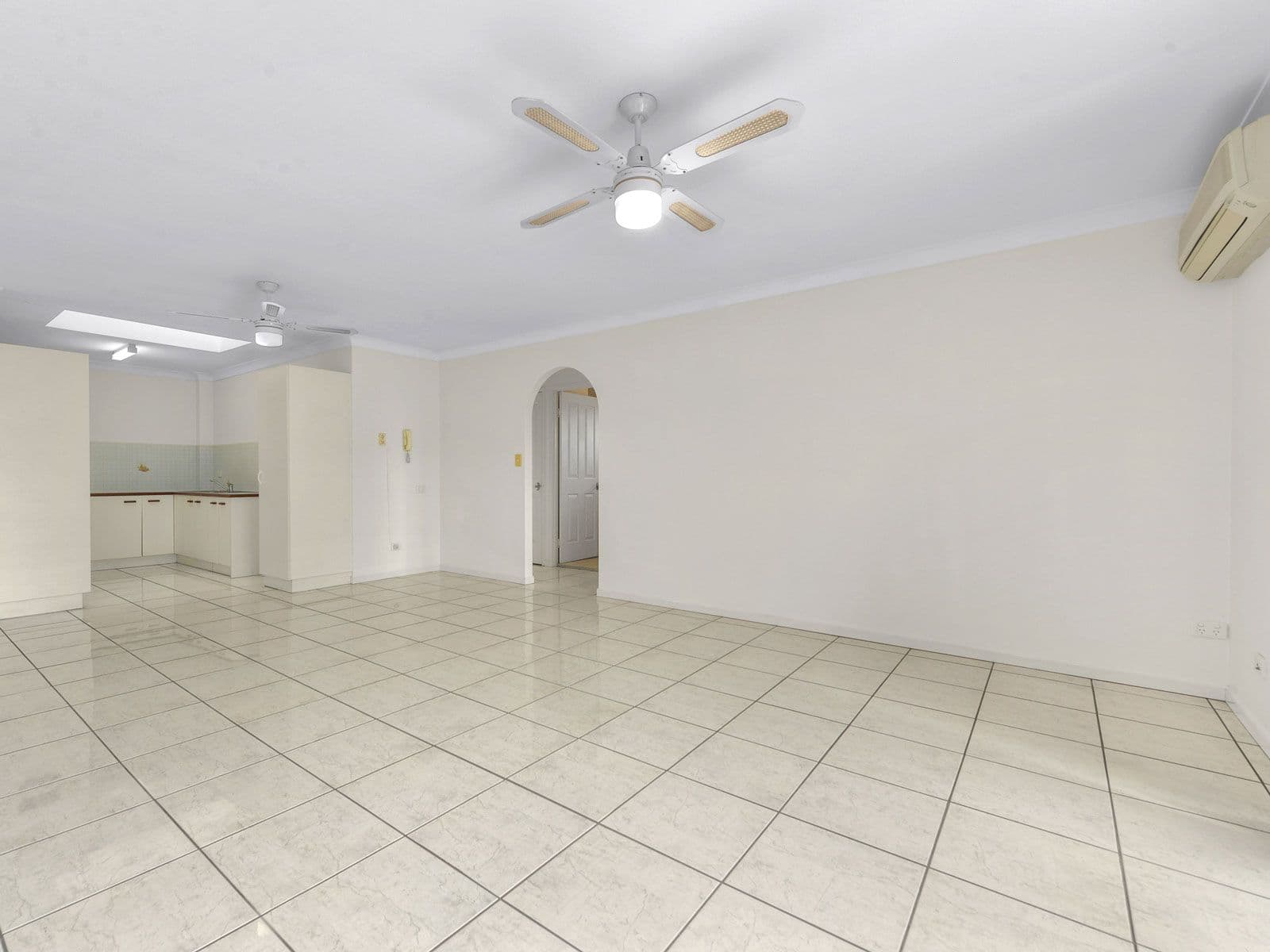 36 Hall Street, Chermside QLD 4032, Chermside - Thumbnail 3