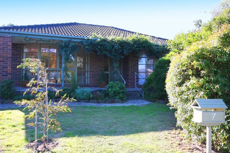 7  Biscay Court, DINGLEY VILLAGE VIC 3172, Dingley Village - Thumbnail 2