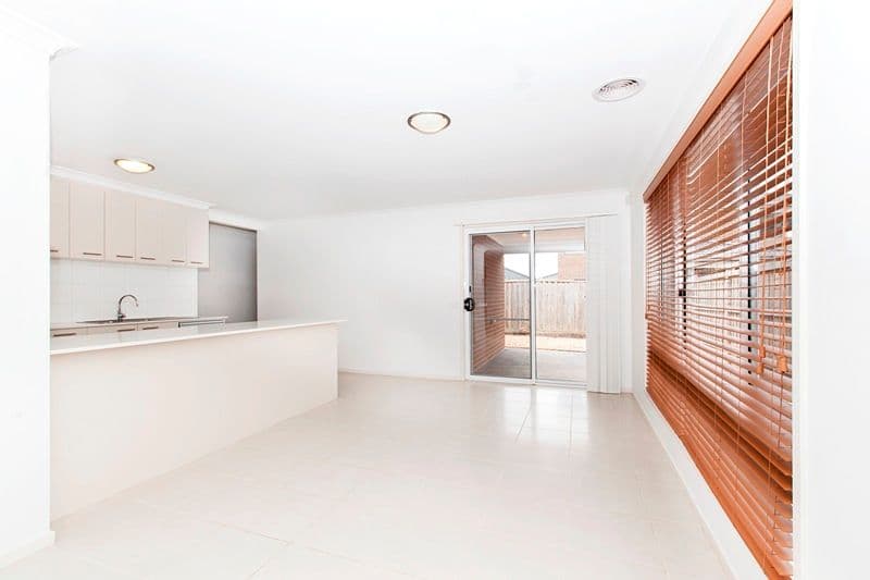 35 Hugo Drive, Point Cook VIC 3030, Point Cook - Thumbnail 7