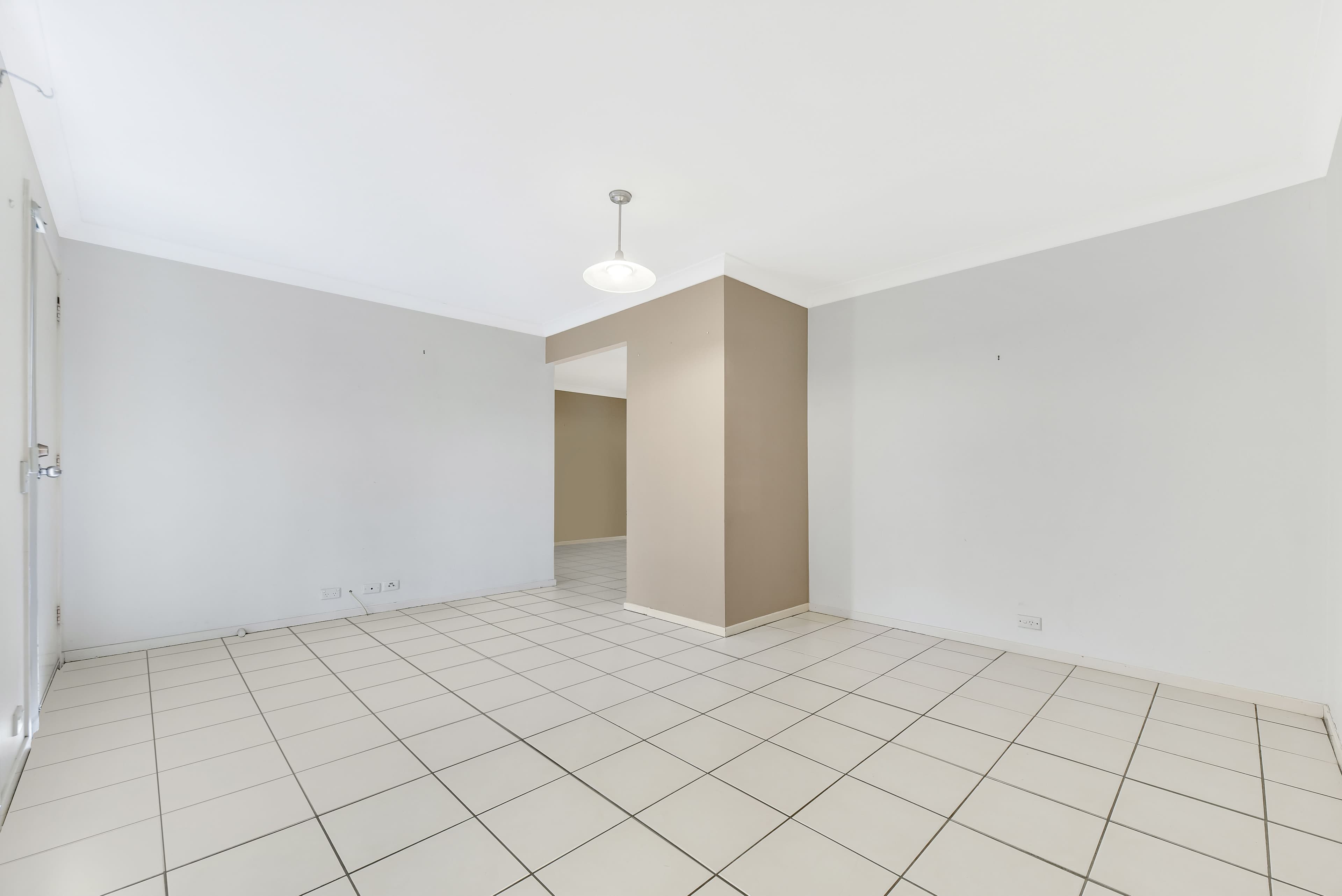 1 Darnay Place, Ambarvale - Thumbnail 4