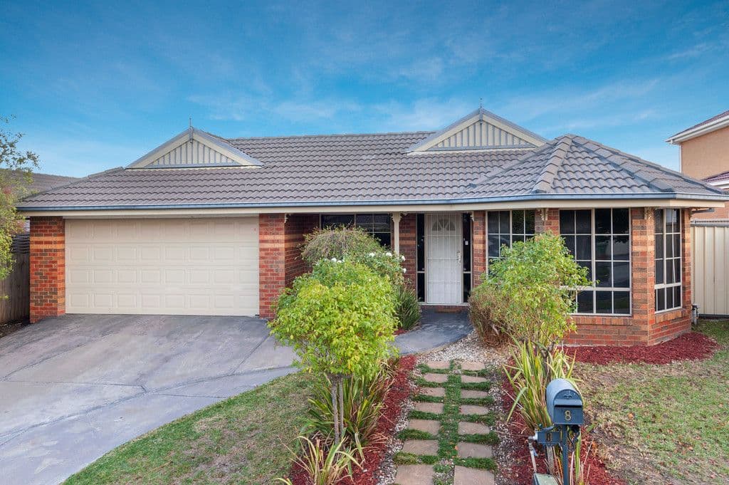 8 Raheen Place, Craigieburn VIC 3064, Craigieburn - Image 1