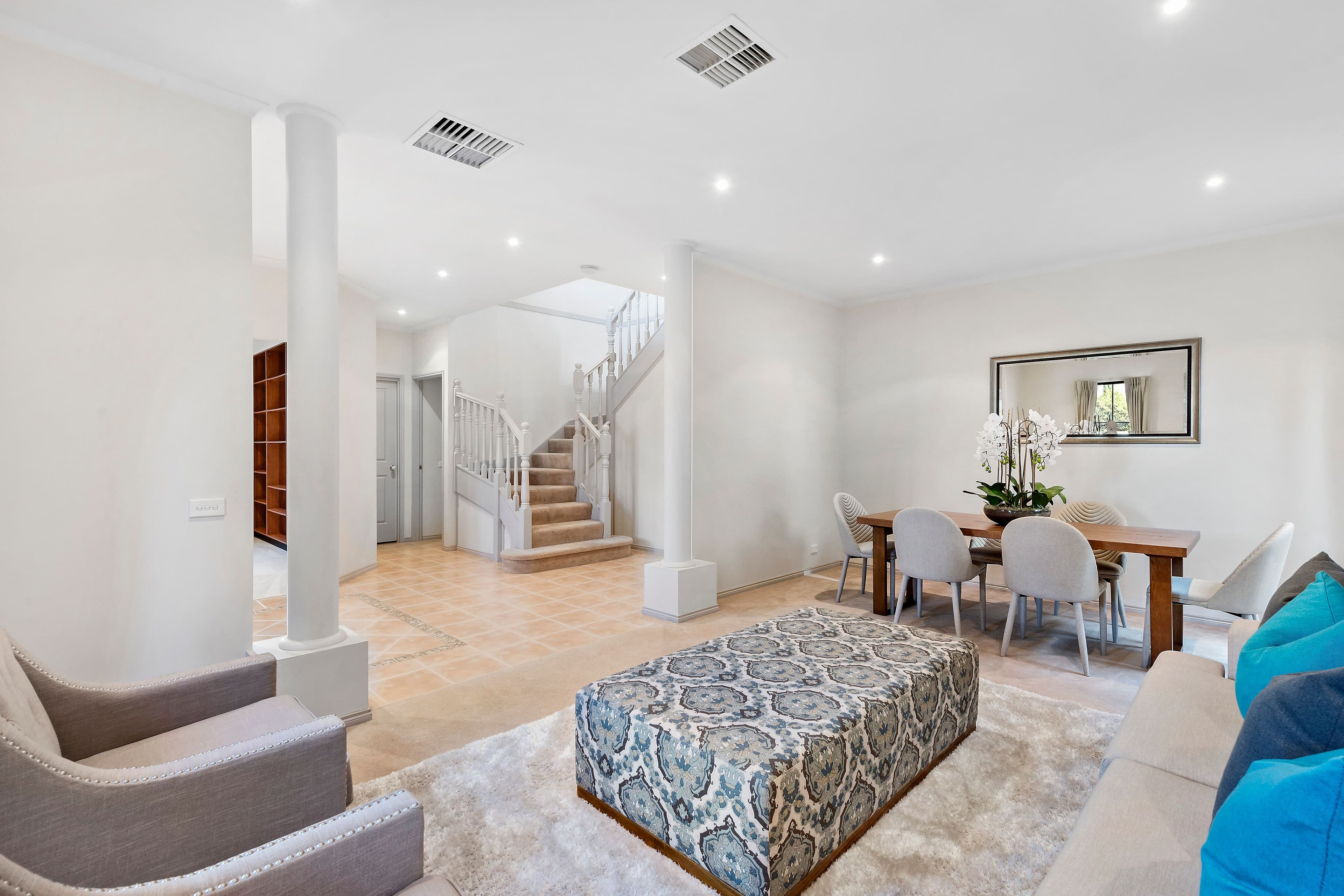 10 Emma Court, Mount Waverley VIC 3149, Mount Waverley - Thumbnail 3