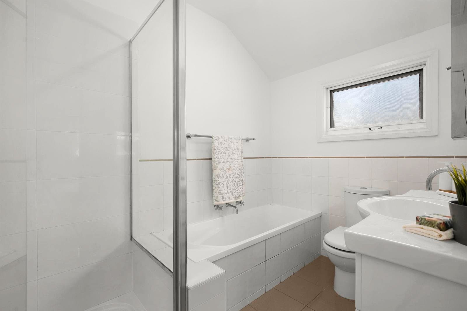 14 Albermarle Street, Kensington VIC 3031, Kensington - Thumbnail 6
