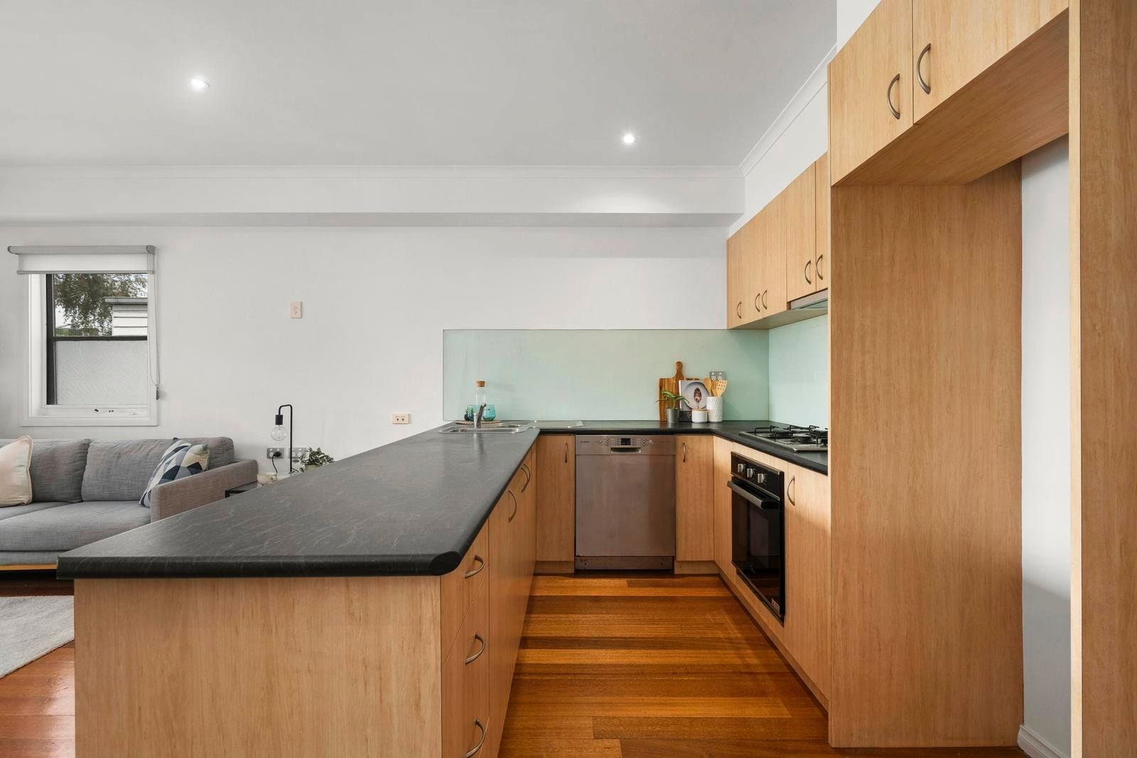 14 Albermarle Street, Kensington VIC 3031, Kensington - Thumbnail 7
