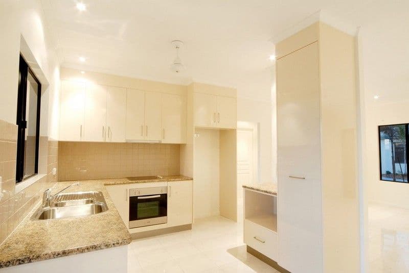 11 Telford Street, PROSERPINE QLD 4800, Proserpine - Thumbnail 3