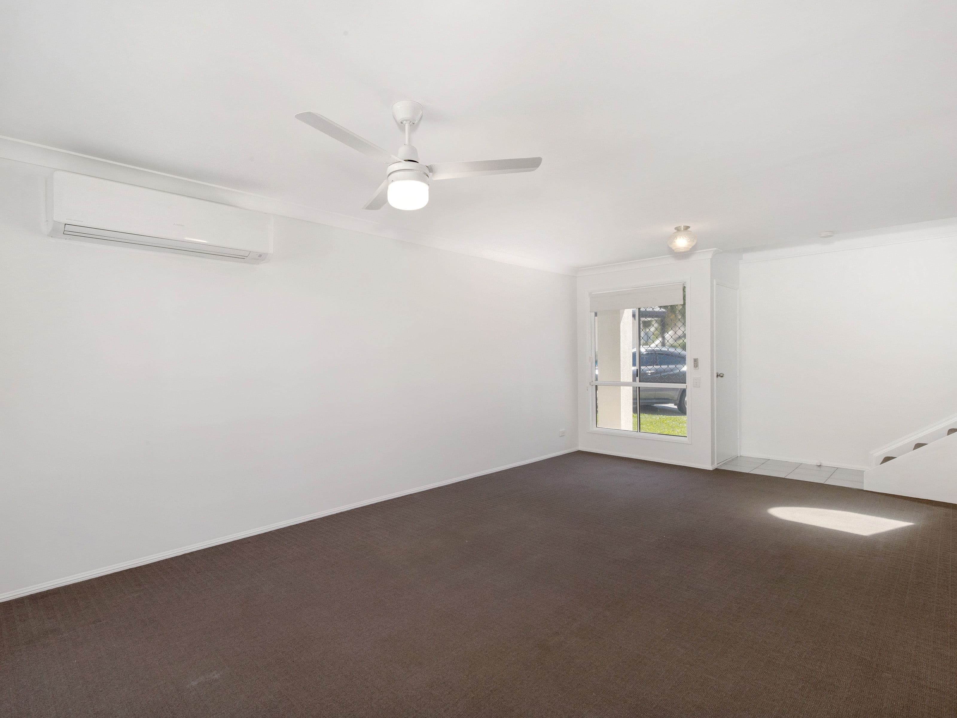 35 Killarney Avenue, Robina QLD 4226, Robina - Thumbnail 2