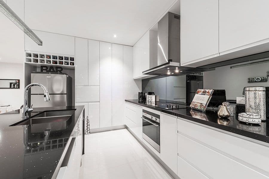 6 Melville Road, Craigieburn VIC 3064, Craigieburn - Thumbnail 2