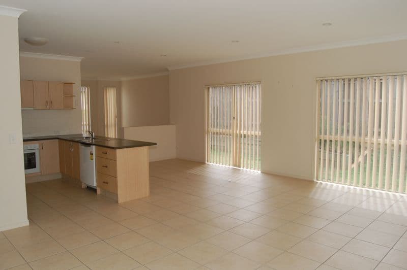 21  Courtney Close, HERITAGE PARK QLD 4118, Heritage Park - Thumbnail 7