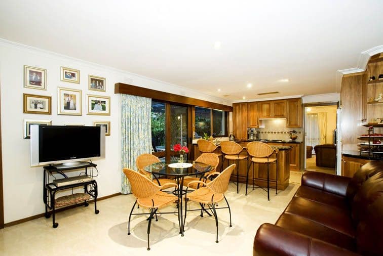92 Barmah Drive, WANTIRNA VIC 3152, Wantirna - Thumbnail 6