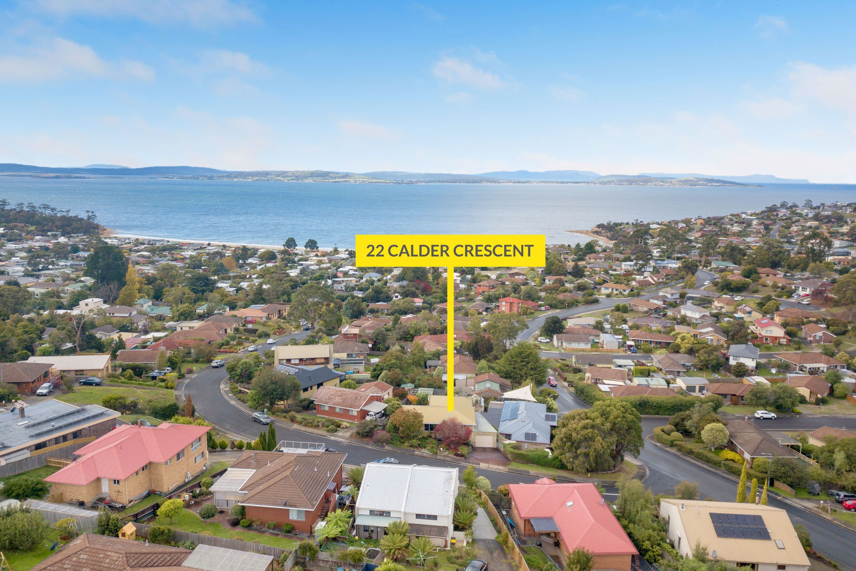 22 Calder Crescent, Blackmans Bay TAS 7052, Blackmans Bay - Thumbnail 2