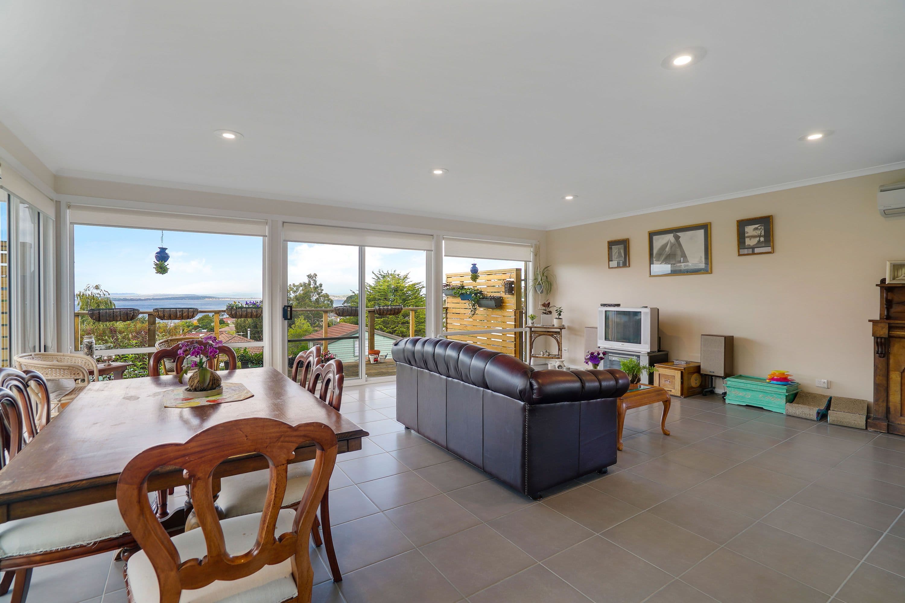 22 Calder Crescent, Blackmans Bay TAS 7052, Blackmans Bay - Thumbnail 5