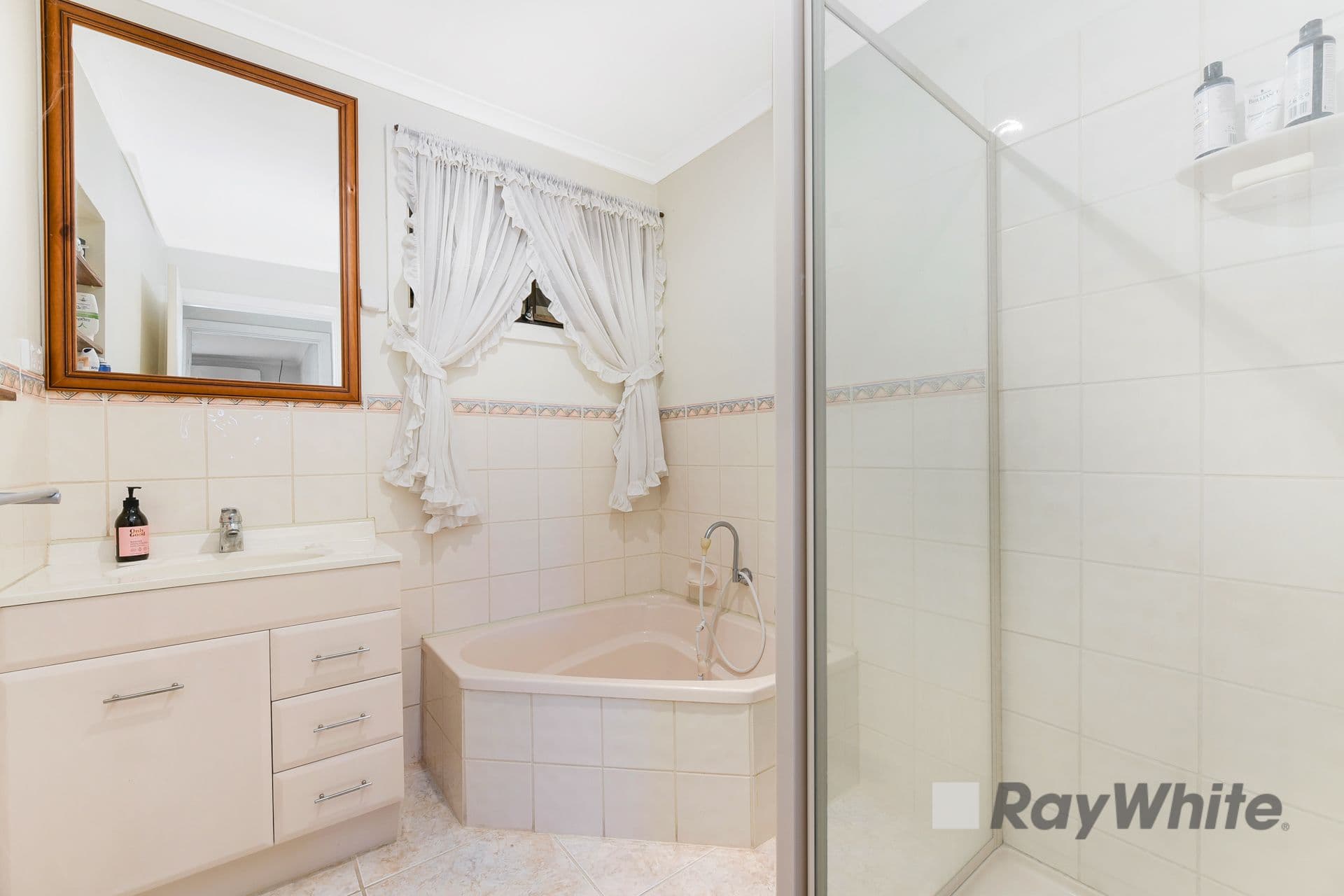 2 Outlook Drive, Dandenong North VIC 3175, Dandenong North - Thumbnail 8