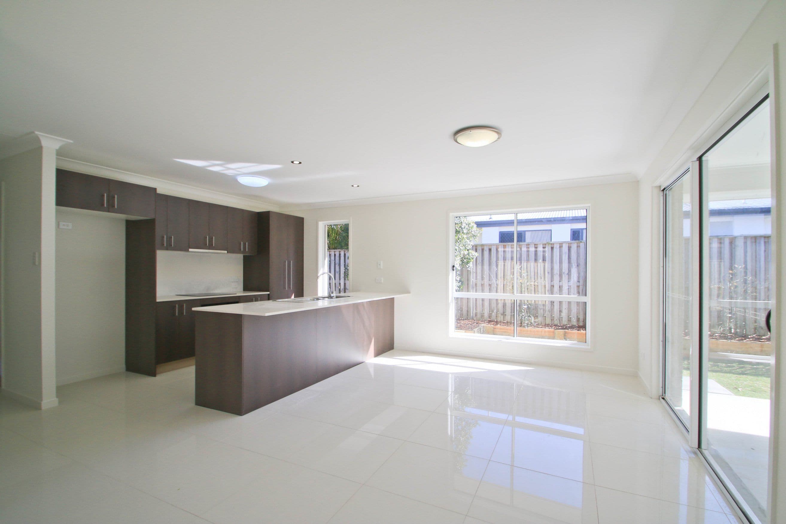 24 Holterman Crescent, REDBANK PLAINS QLD 4301, Redbank Plains - Thumbnail 6