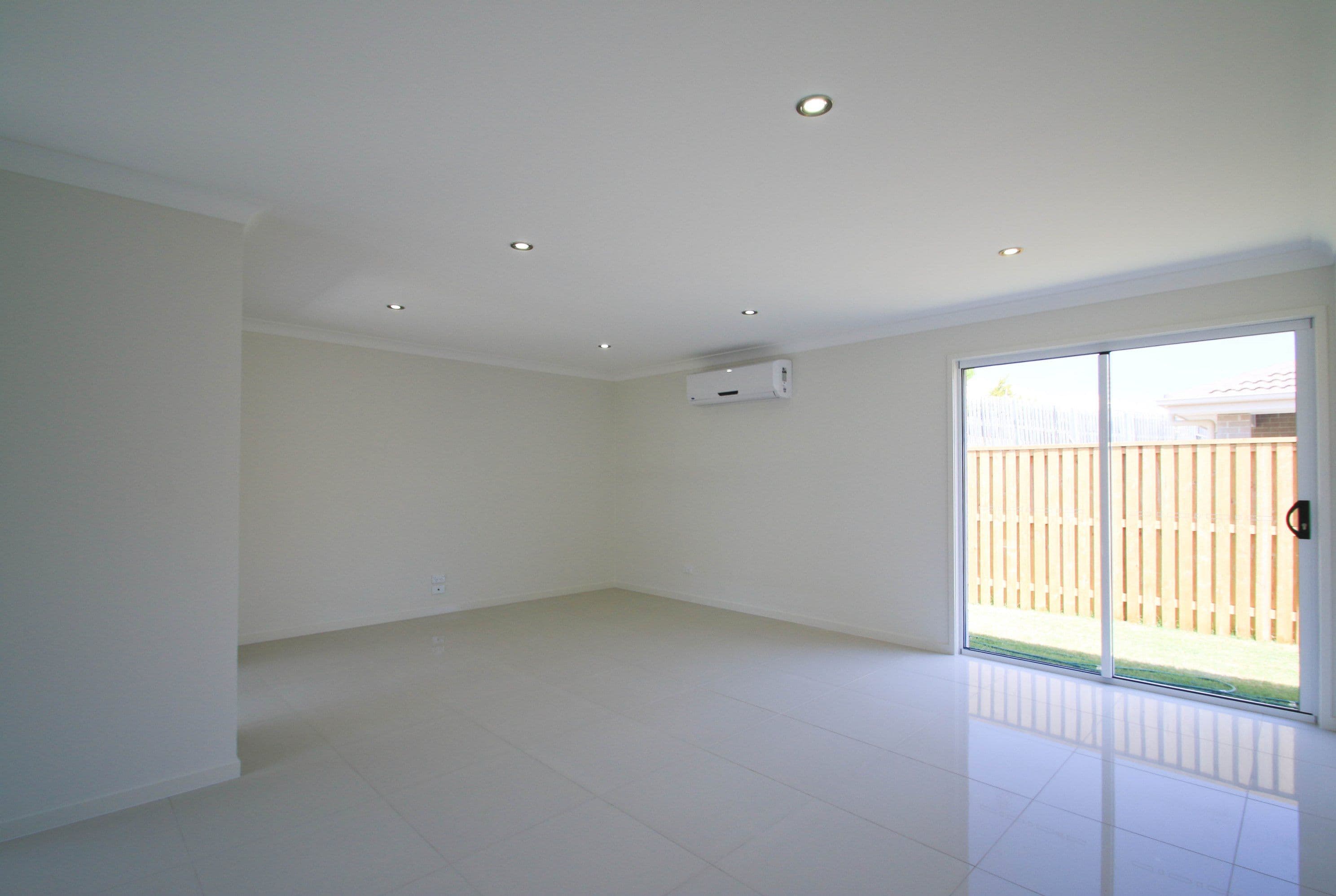24 Holterman Crescent, REDBANK PLAINS QLD 4301, Redbank Plains - Thumbnail 8