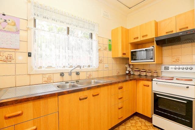34 Uranus Road, Padstow NSW 2211, Padstow - Thumbnail 3