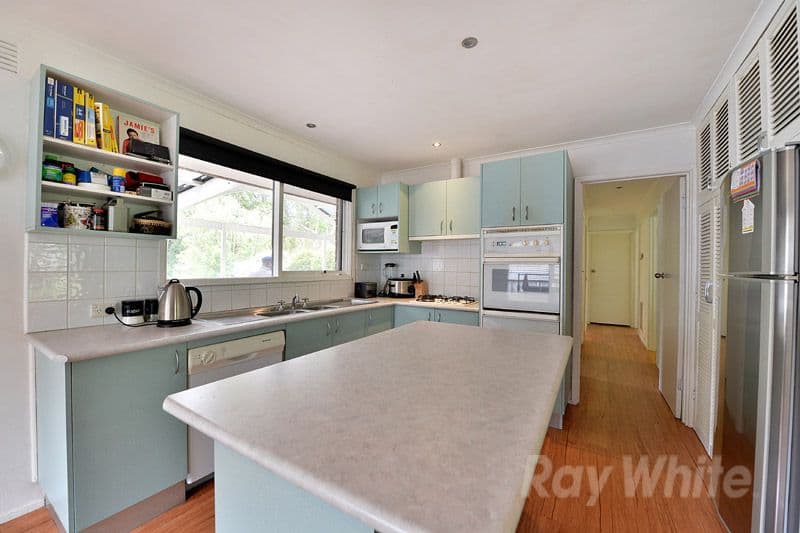 16 Inverness Avenue, THE BASIN VIC 3154, The Basin - Thumbnail 4