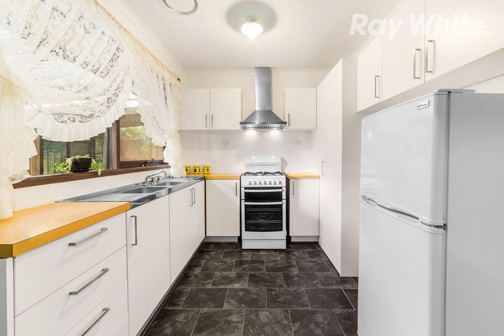 14 Pindari Avenue, Epping VIC 3076, Epping - Thumbnail 2