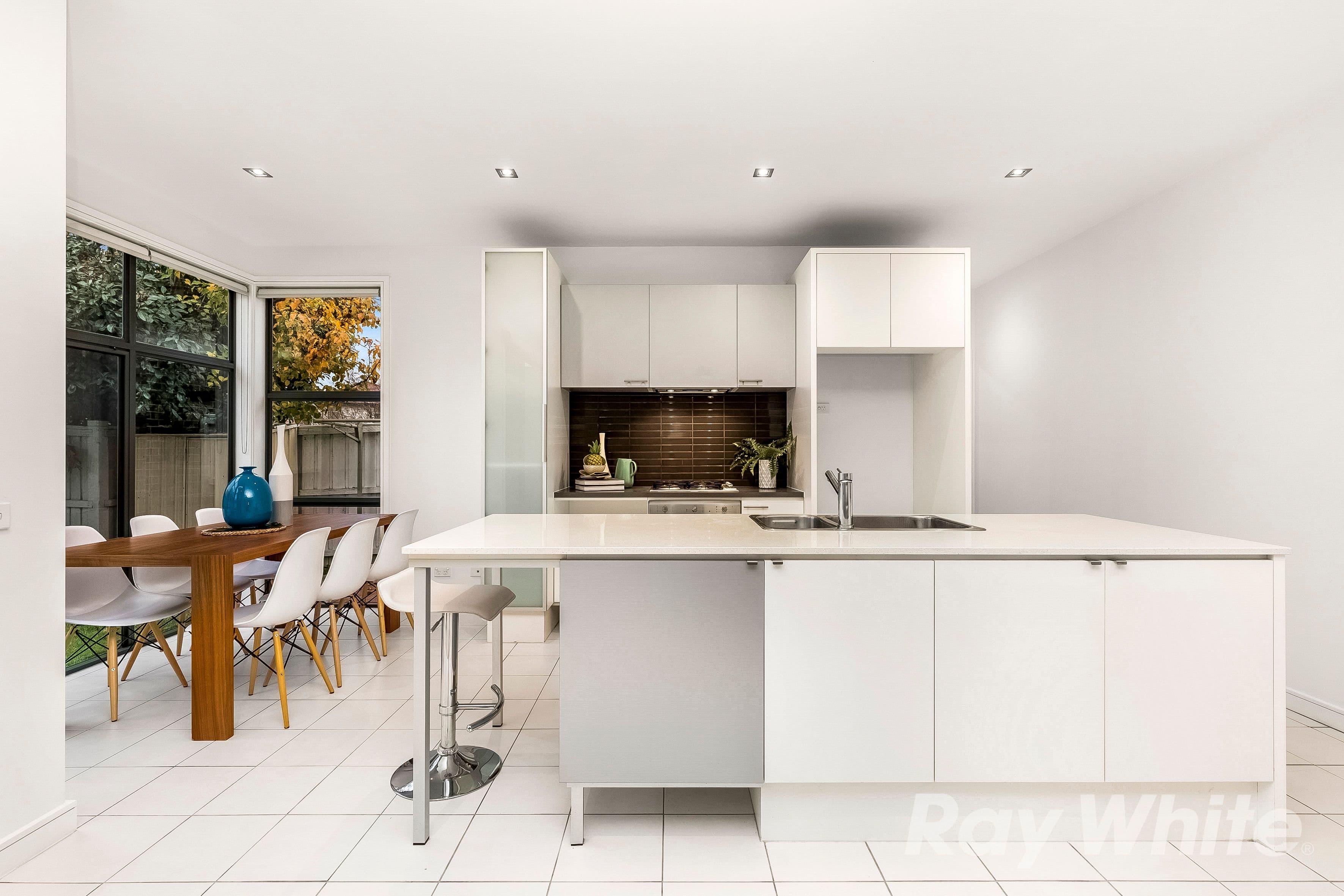 2 Kinkora Court, Mulgrave VIC 3170, Mulgrave - Thumbnail 2
