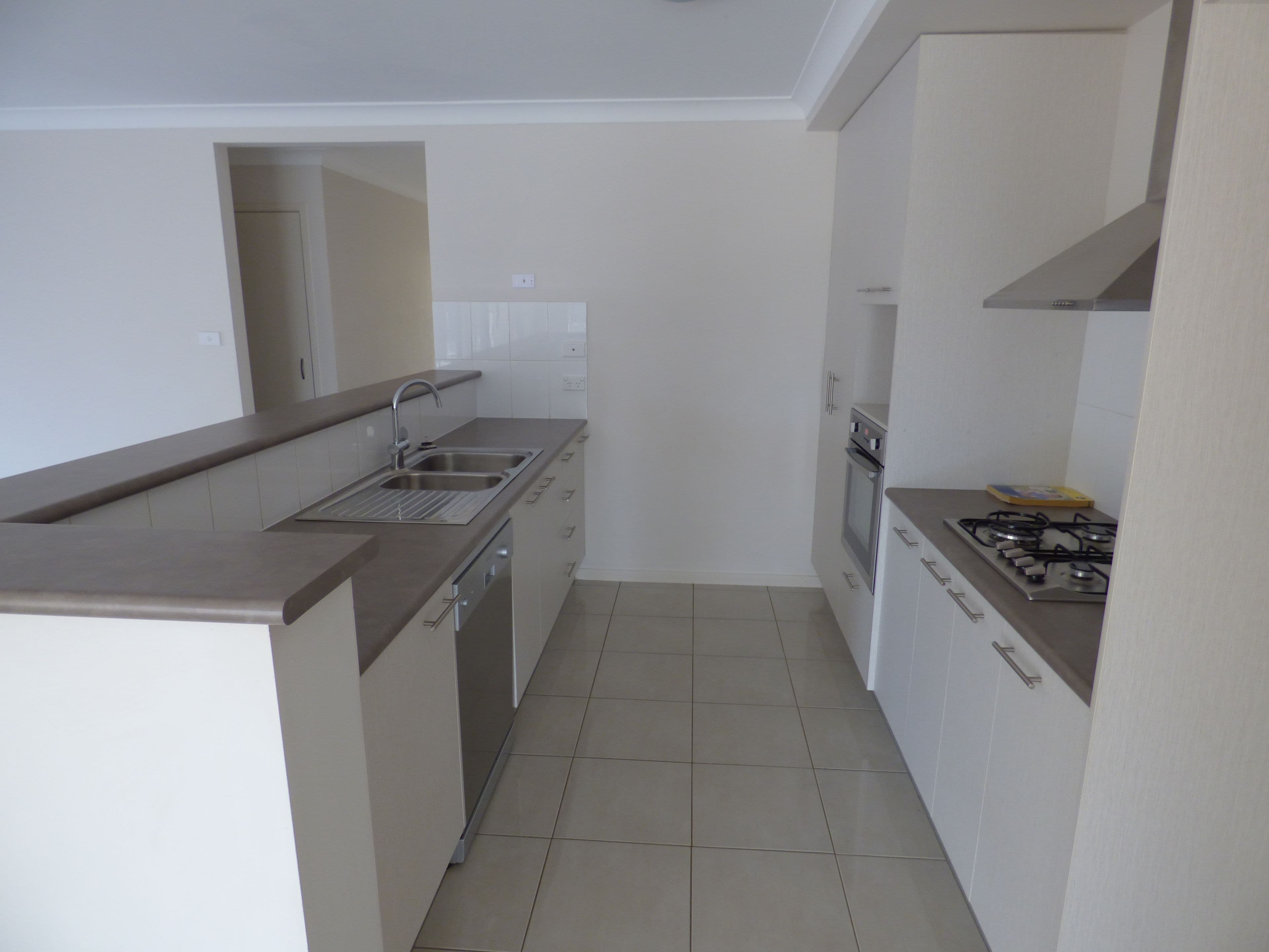 10 John Girdham Place, Forbes - Thumbnail 2