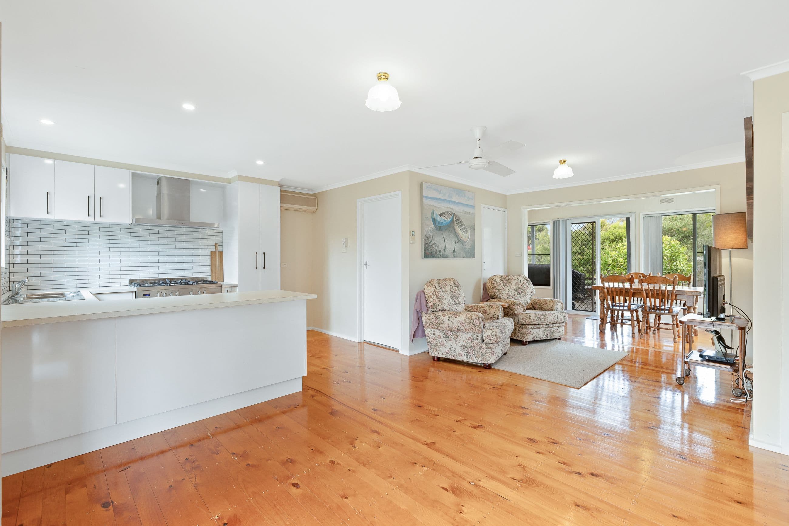 11 Highland Avenue, Cowes VIC 3922, Cowes - Thumbnail 5