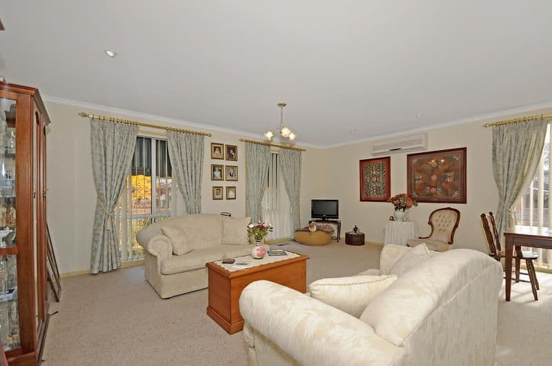7 McDonald Street, CHIFLEY ACT 2606, Chifley - Thumbnail 3