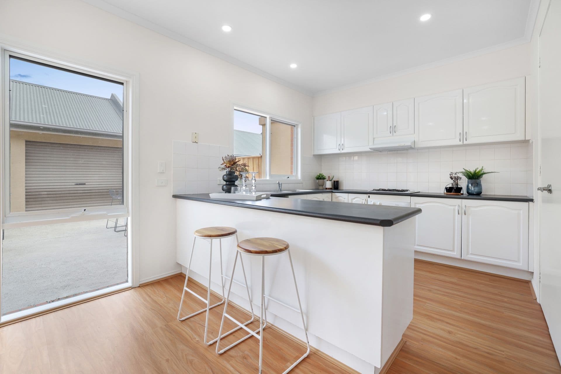 16 Waterford Avenue, Maribyrnong VIC 3032, Maribyrnong - Thumbnail 4