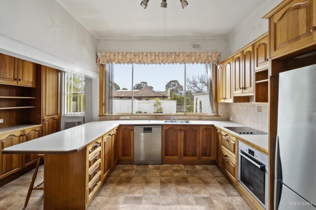 16 Springfield Road, Blackburn - Thumbnail 5