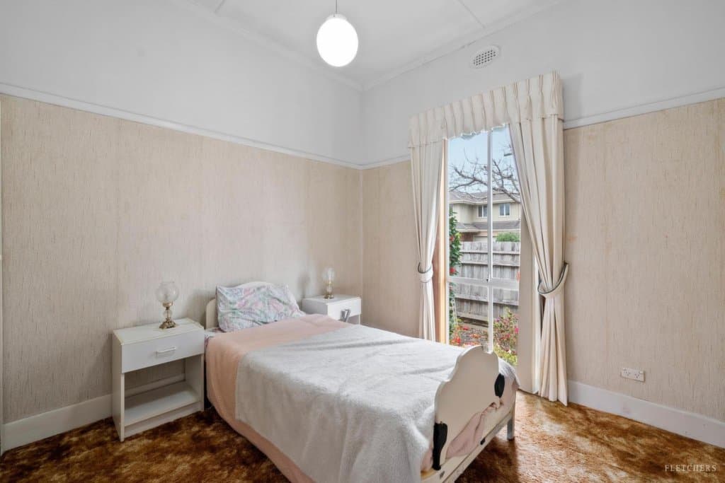 16 Springfield Road, Blackburn - Thumbnail 8