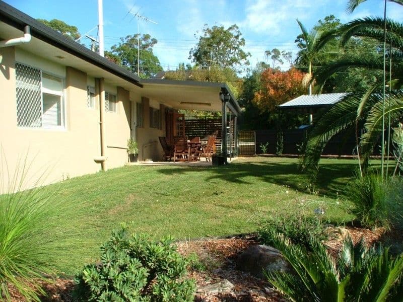13 Knightsbridge Crescent, ROCHEDALE SOUTH QLD 4123, Rochedale South - Thumbnail 2