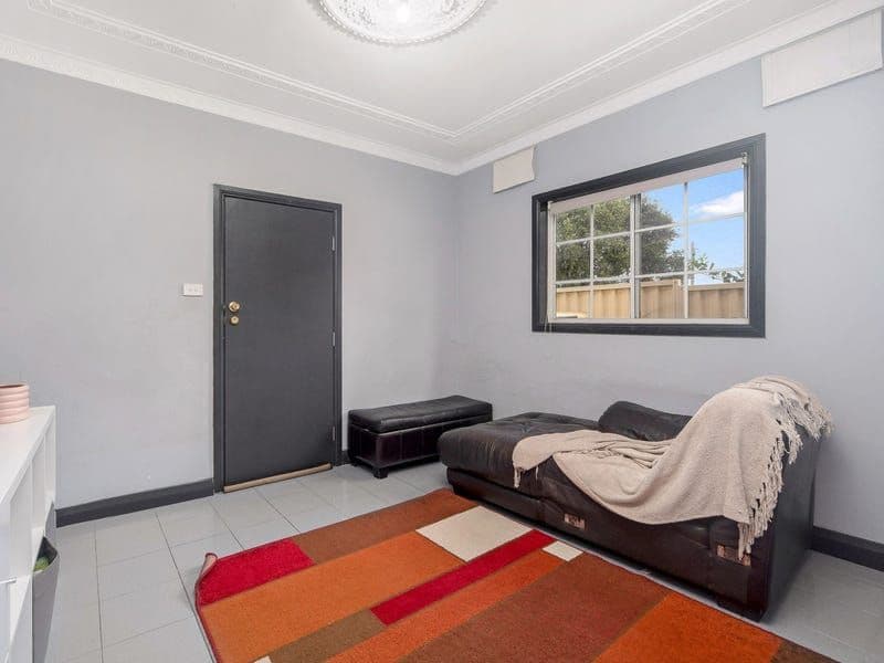 20 Hillcrest Avenue, Villawood NSW 2163, Villawood - Thumbnail 2