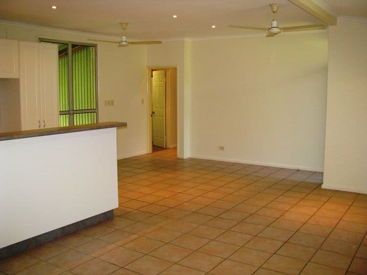 18 Cahill Crescent, NAKARA NT 0810, Nakara - Thumbnail 4