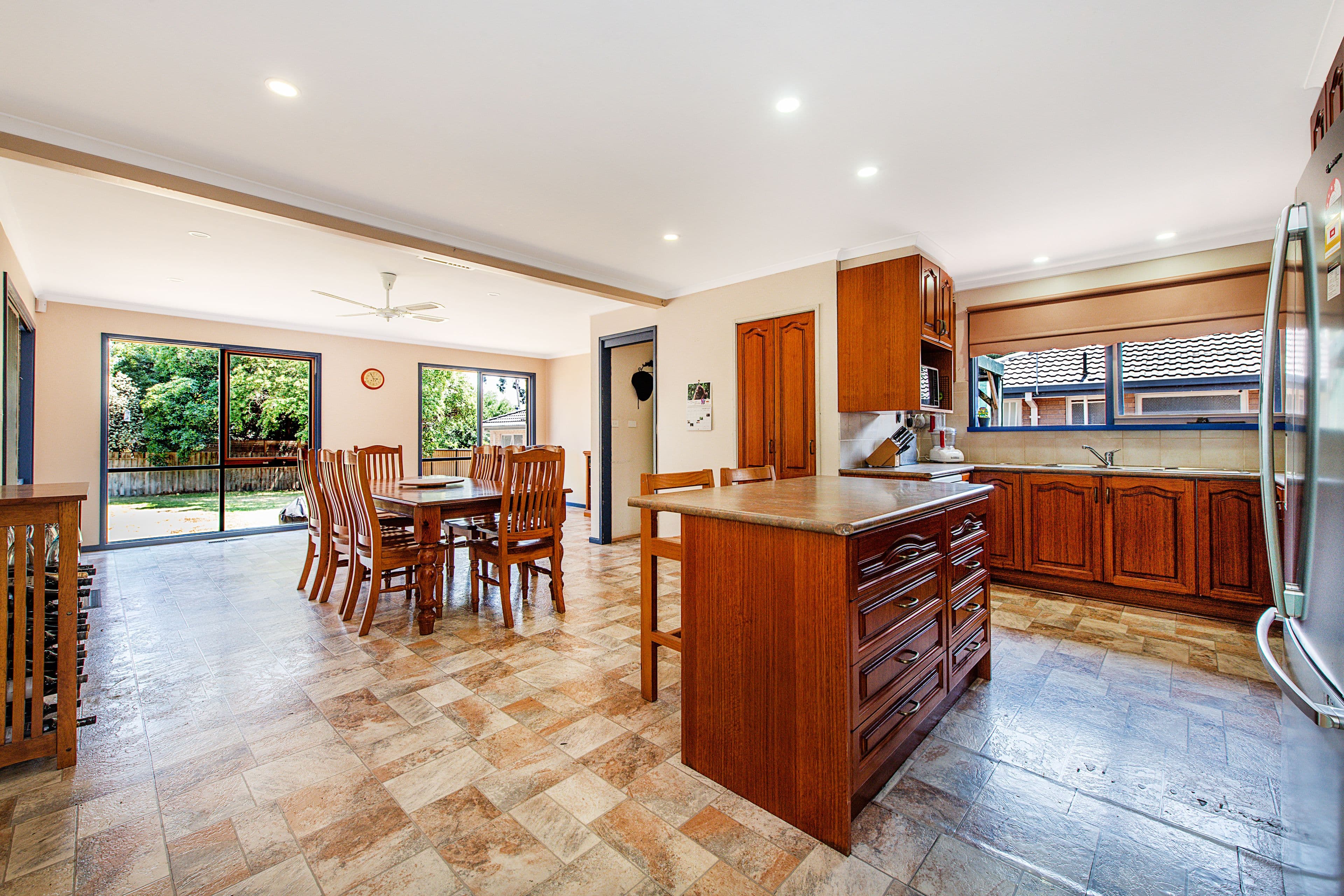 90 Loretto Avenue, Ferntree Gully VIC 3156, Ferntree Gully - Thumbnail 2