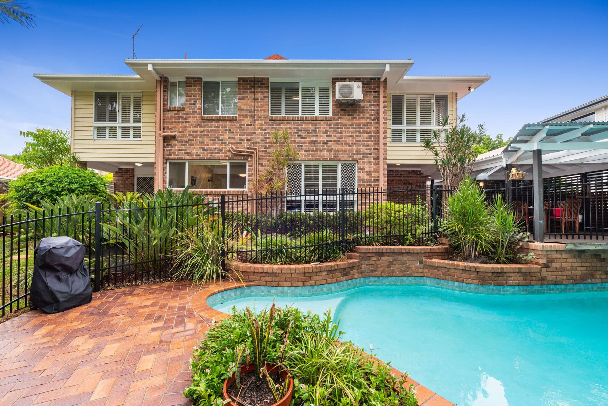 15 Wisteria Crescent, Mount Gravatt East QLD 4122, Mount Gravatt East - Thumbnail 2