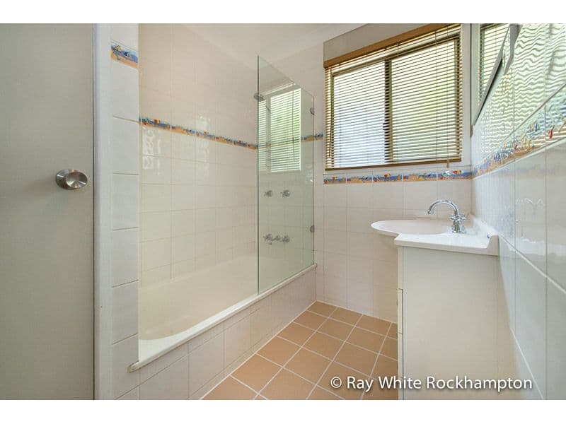 393 Richardson Road, NORMAN GARDENS QLD 4701, Norman Gardens - Thumbnail 8