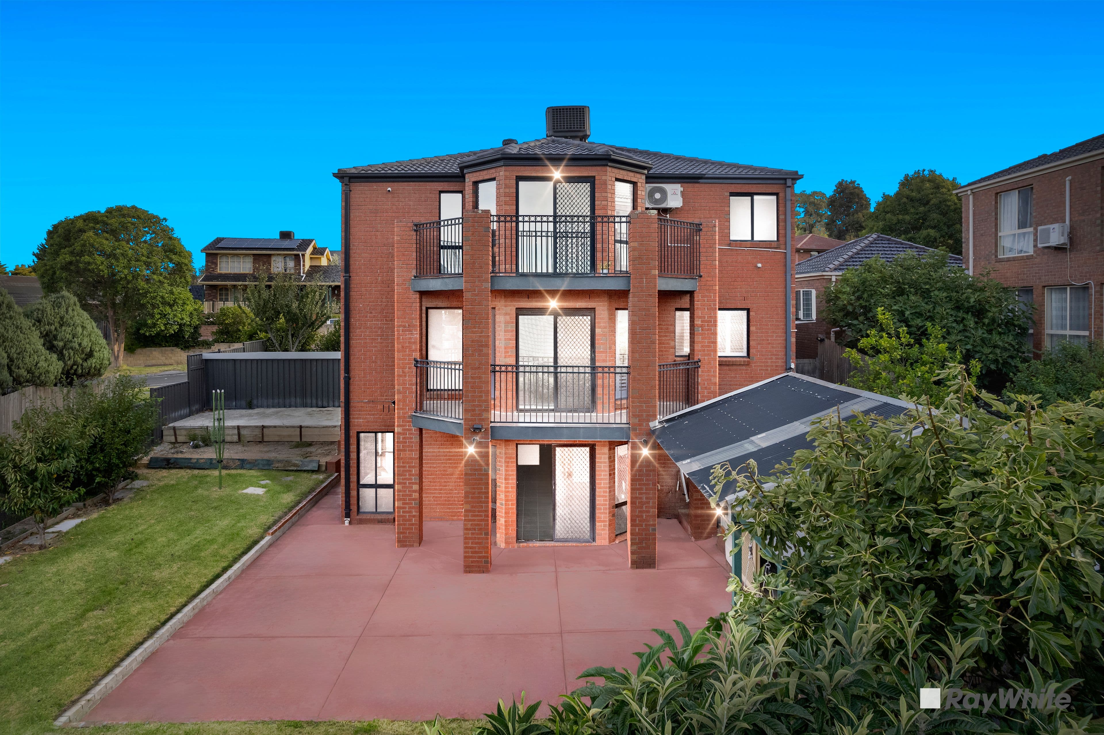 17 William Hovell Drive, Endeavour Hills VIC 3802, Endeavour Hills - Thumbnail 2